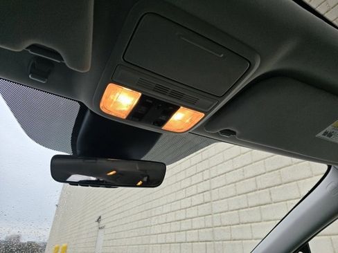 Used 2025 Honda Odyssey Touring image 38