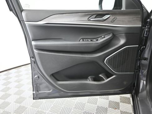 New 2026 Jeep Grand Cherokee L Limited AWD/4WD image 20