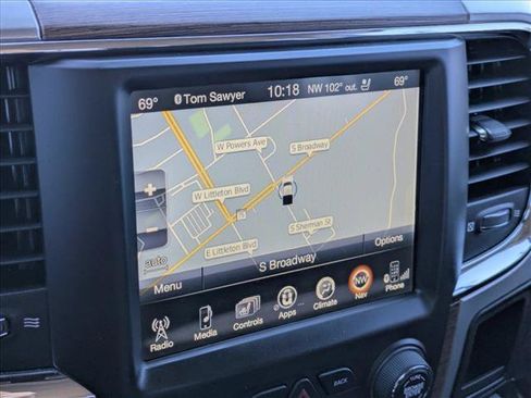 Used 2017 RAM 1500 Laramie w/ Convenience Group AWD/4WD image 13
