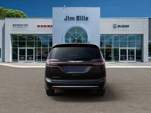 New 2026 Chrysler Pacifica Select FWD image 7