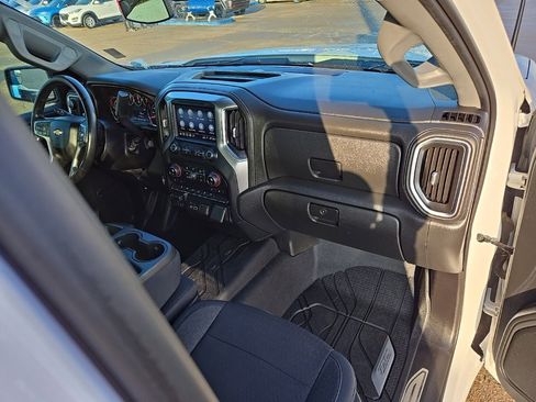 Used 2019 Chevrolet Silverado 1500 LT w/ Texas Edition image 22