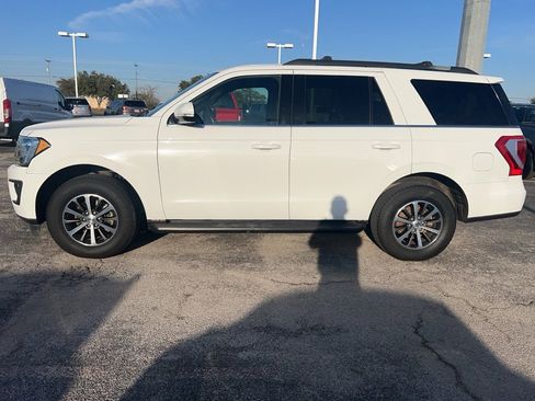 Used 2018 Ford Expedition XLT w/ Equipment Group 201A image 2