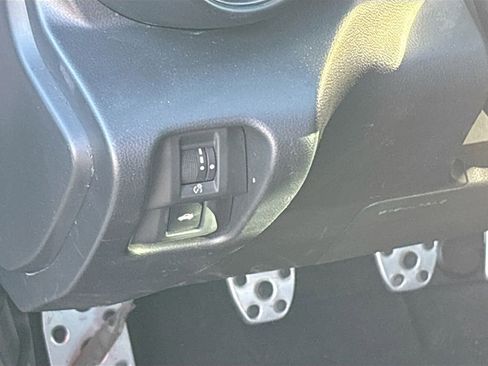 Used 2024 Toyota GR86 Premium image 10