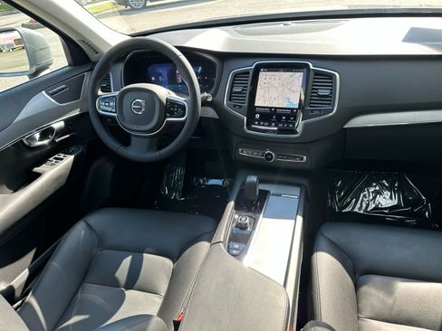 Used 2025 Volvo XC90 B5 Core w/ Protection Package Premier AWD/4WD image 40
