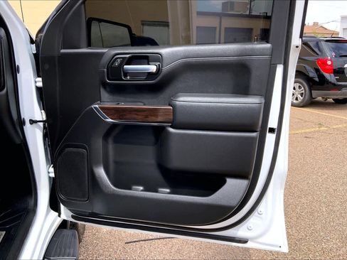 Used 2021 GMC Sierra 1500 SLT image 23