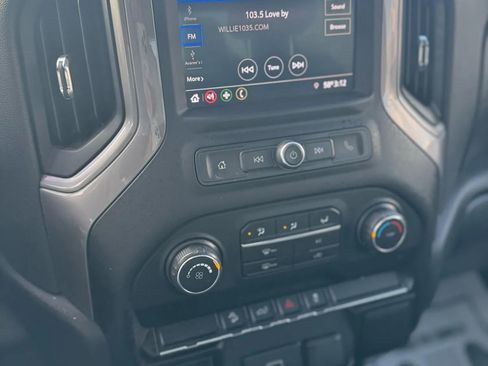 Used 2020 Chevrolet Silverado 1500 Custom Trail Boss w/ Custom Convenience Package image 12