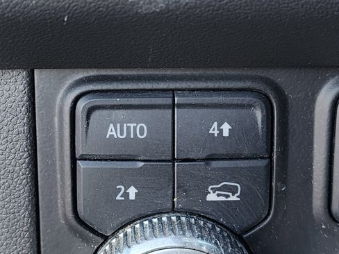 Used 2022 GMC Yukon SLT w/ SLT Premium Package image 30