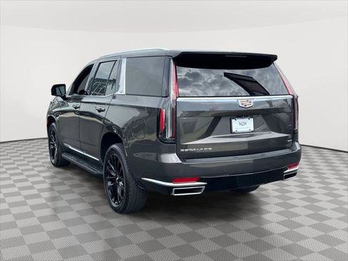 Used 2021 Cadillac Escalade Premium Luxury AWD/4WD image 4