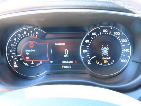 Used 2019 Lincoln MKC Reserve image 27