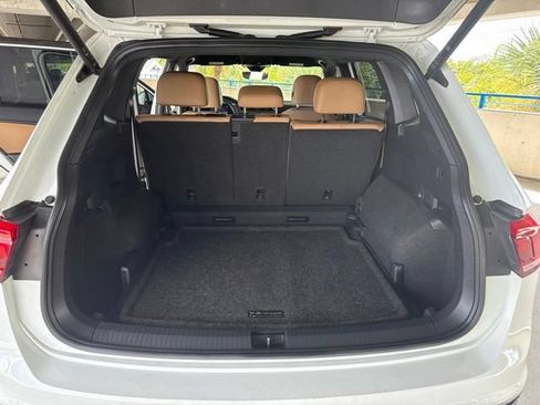 Used 2022 Volkswagen Tiguan SE AWD/4WD image 4