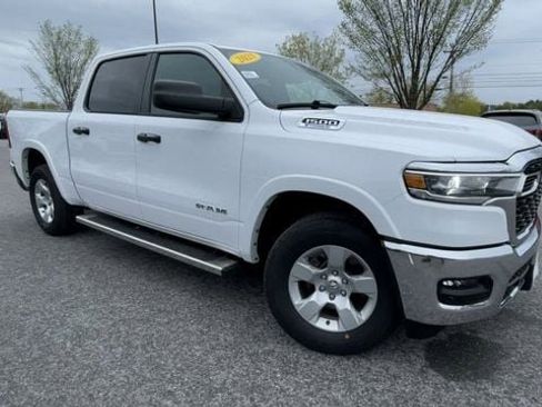 Used 2025 RAM 1500 Big Horn AWD/4WD image 8