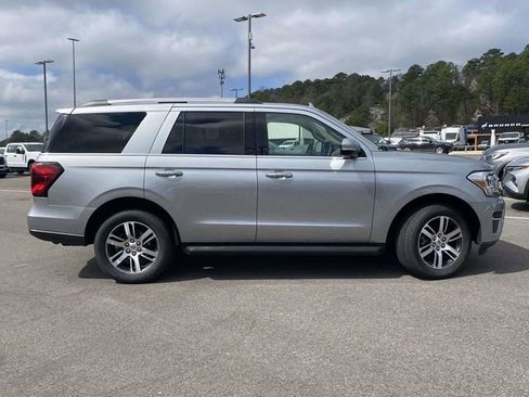 Certified 2024 Ford Expedition Limited image 2