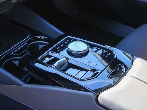 Used 2025 BMW 530i w/ M Sport Package image 19