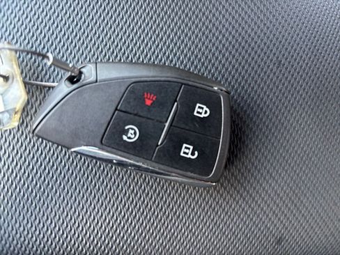 Used 2025 Chevrolet Equinox LT FWD image 21