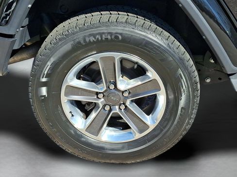 Certified 2022 Jeep Wrangler Unlimited Sahara image 8