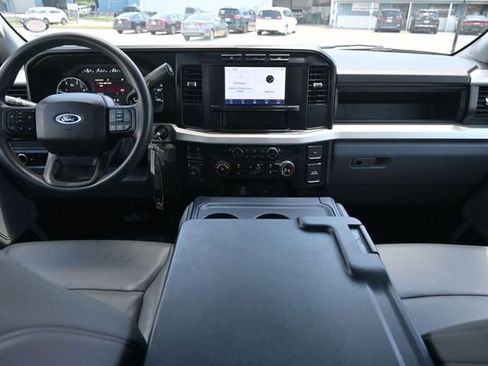 Used 2024 Ford F550 4x4 Crew Cab Super Duty image 16