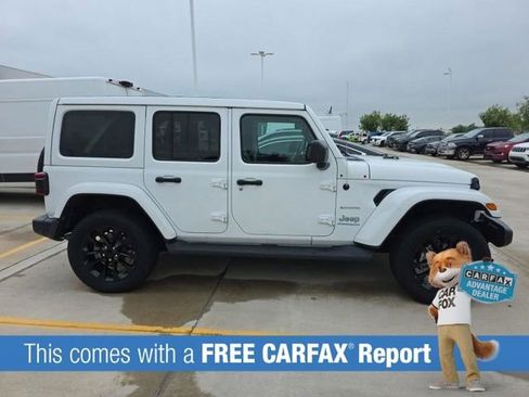 Used 2023 Jeep Wrangler Unlimited Sahara w/ Cold Weather Group AWD/4WD image 2