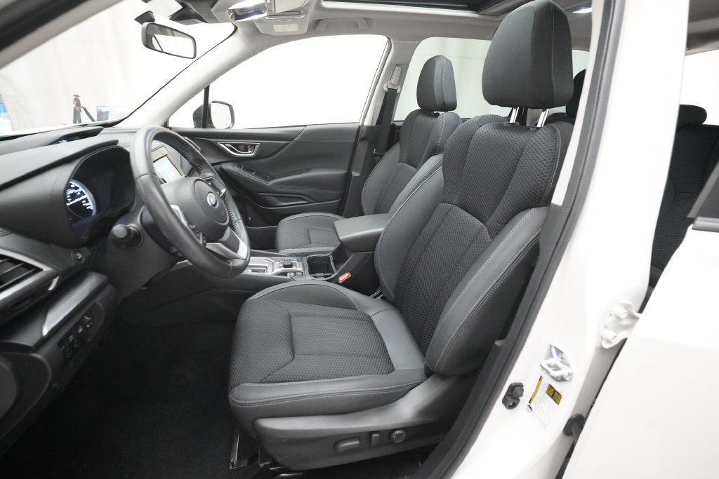 Used 2023 Subaru Forester Premium AWD/4WD image 7