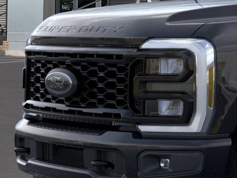 New 2026 Ford F250 XLT w/ XLT Premium Package AWD/4WD image 17