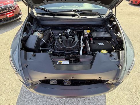 Used 2015 Jeep Cherokee Trailhawk AWD/4WD image 23