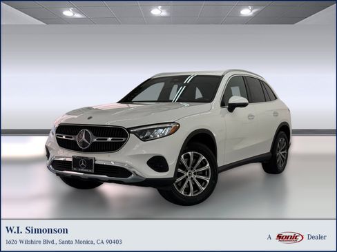 Certified 2024 Mercedes-Benz GLC 300 image 1
