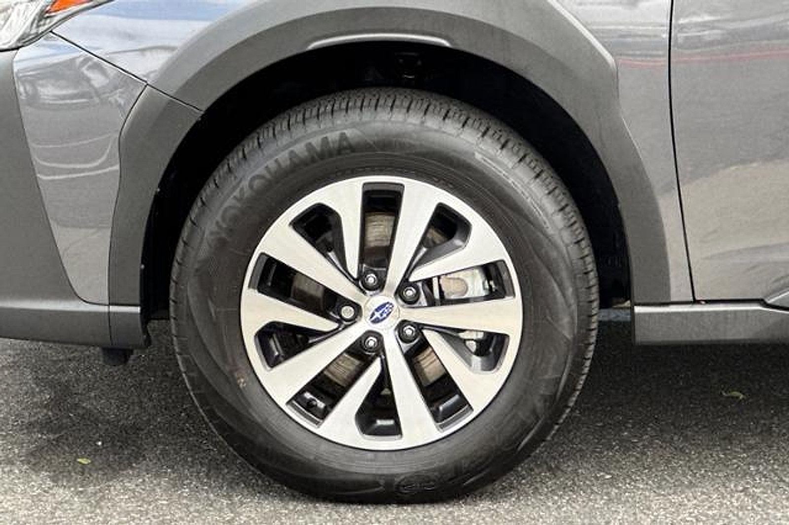 Certified 2025 Subaru Outback Premium AWD/4WD image 30