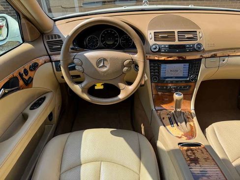 Used 2007 Mercedes-Benz E 350 Sedan image 12