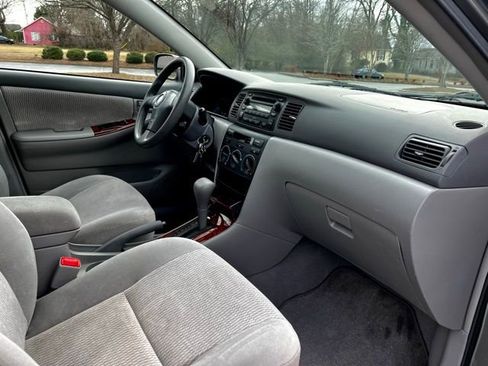 Used 2005 Toyota Corolla LE image 24