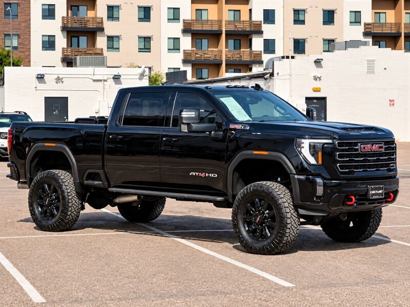 Used 2024 GMC Sierra 2500 AT4 w/ AT4 Premium Plus Package AWD/4WD image 3