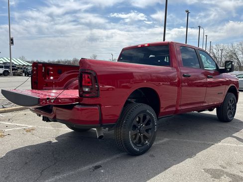 New 2026 RAM 2500 Big Horn AWD/4WD image 18