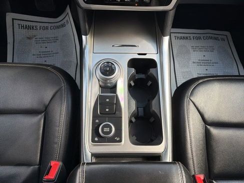 Used 2020 Ford Explorer XLT w/ Equipment Group 202A AWD/4WD image 25