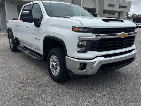 Used 2025 Chevrolet Silverado 2500 LT w/ Convenience Package AWD/4WD image 1