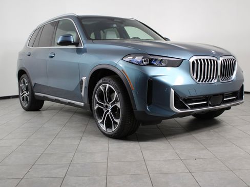 New 2026 BMW X5 sDrive40i w/ Climate Comfort Package image 7