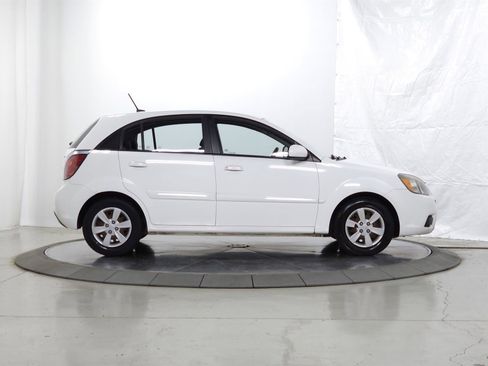Used 2011 Kia Rio5 LX FWD image 9