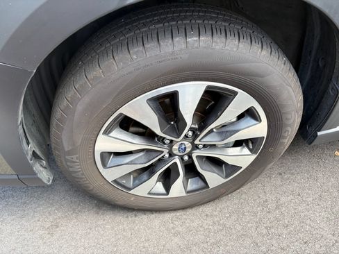 Certified 2025 Subaru Outback Limited AWD/4WD image 10