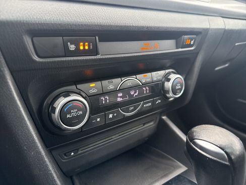 Used 2014 MAZDA MAZDA3 s Grand Touring image 21