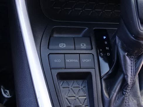 Certified 2023 Toyota RAV4 LE FWD image 33