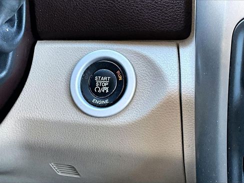 Used 2016 RAM 2500 Laramie w/ Convenience Group image 26