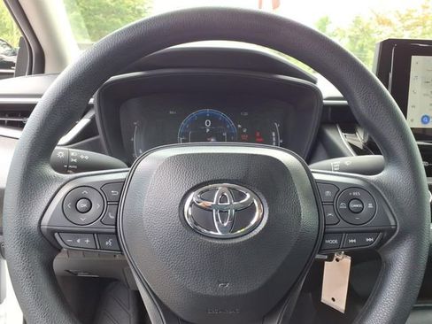 Used 2026 Toyota Corolla LE FWD image 21