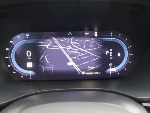 Used 2025 Volvo XC60 B5 Plus image 24