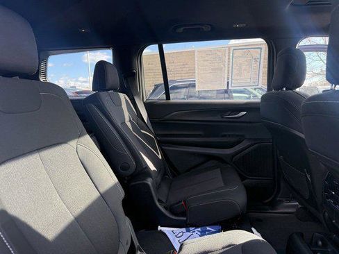 Certified 2024 Jeep Grand Cherokee L Laredo image 35