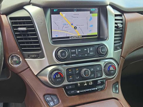 Used 2016 Chevrolet Suburban LTZ RWD image 25