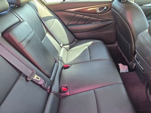 Used 2018 INFINITI Q50 Luxe w/ Essential Package (2.0T Luxe) AWD/4WD image 15