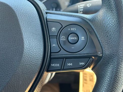 Used 2023 Toyota Corolla LE image 32