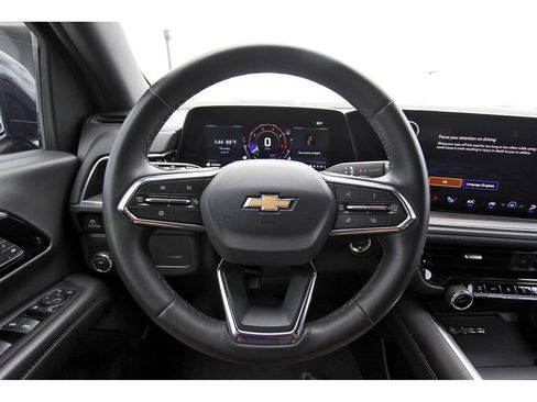 Used 2025 Chevrolet Suburban LT w/ Comfort Package RWD image 15