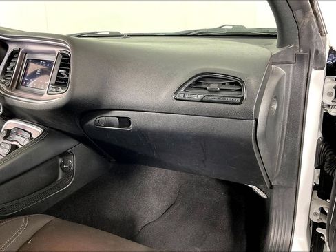 Used 2022 Dodge Challenger R/T RWD image 18
