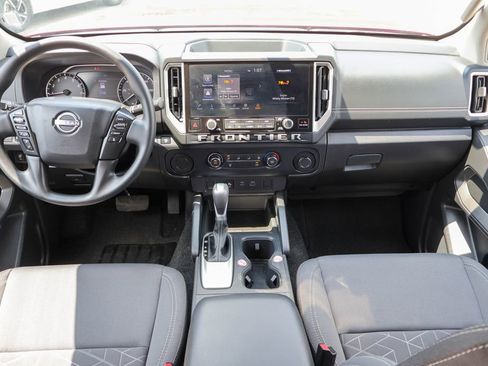 Used 2026 Nissan Frontier SV RWD image 6