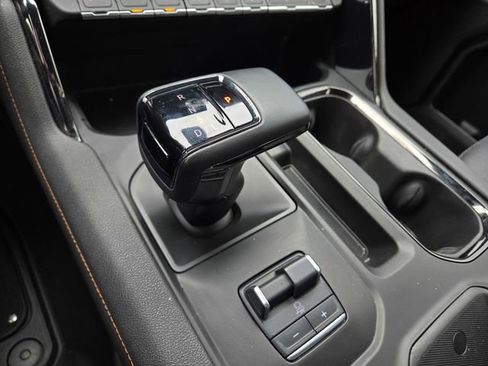 Used 2024 GMC Sierra 1500 AT4 w/ Technology Package image 21