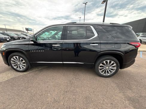 Used 2022 Chevrolet Traverse Premier w/ LPO, Floor Liner Package AWD/4WD image 8