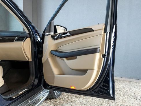 Used 2017 Mercedes-Benz GLE 43 AMG 4MATIC w/ Premium 2 Package image 50